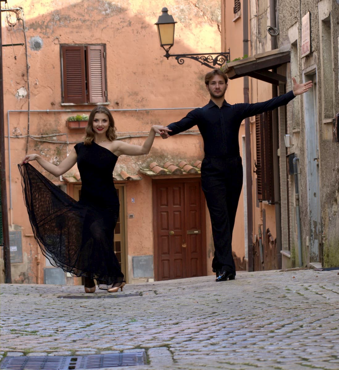 Lezioni private di Valzer Viennese a Riano, Roma Nord — New Art&Motion Academy