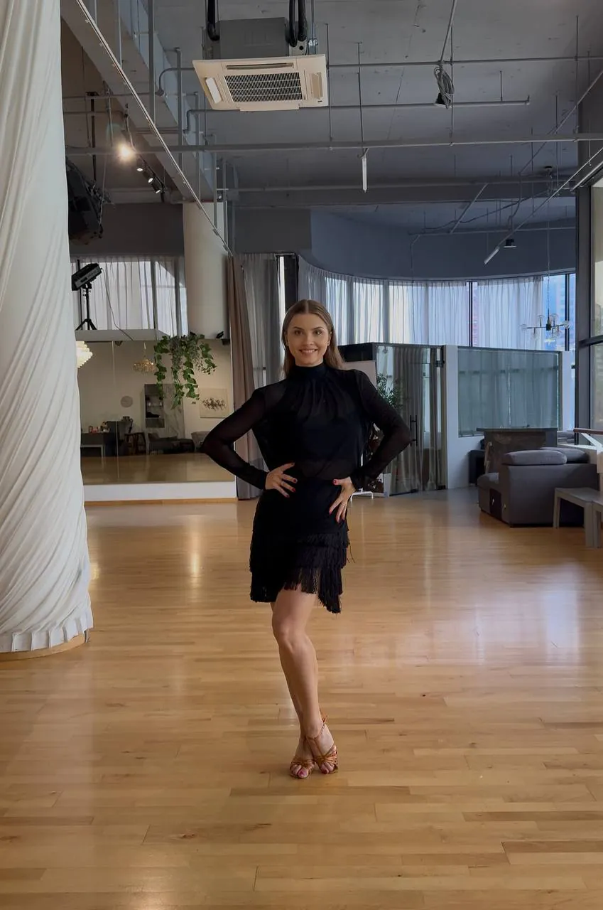 Lezioni di ballo online per donne: inizia gratis — New Art&Motion Academy